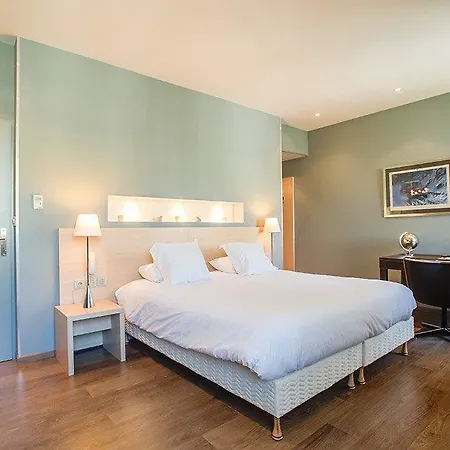 Hotel De France 4*