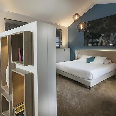 Hotel De France 4*