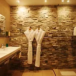 Hotel De France 4*
