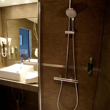 Hotel De France 4*