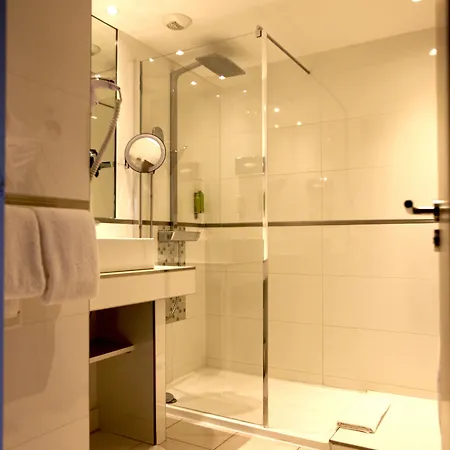 Hotel De France 4*