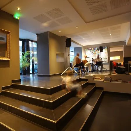 Hotel De France 4*